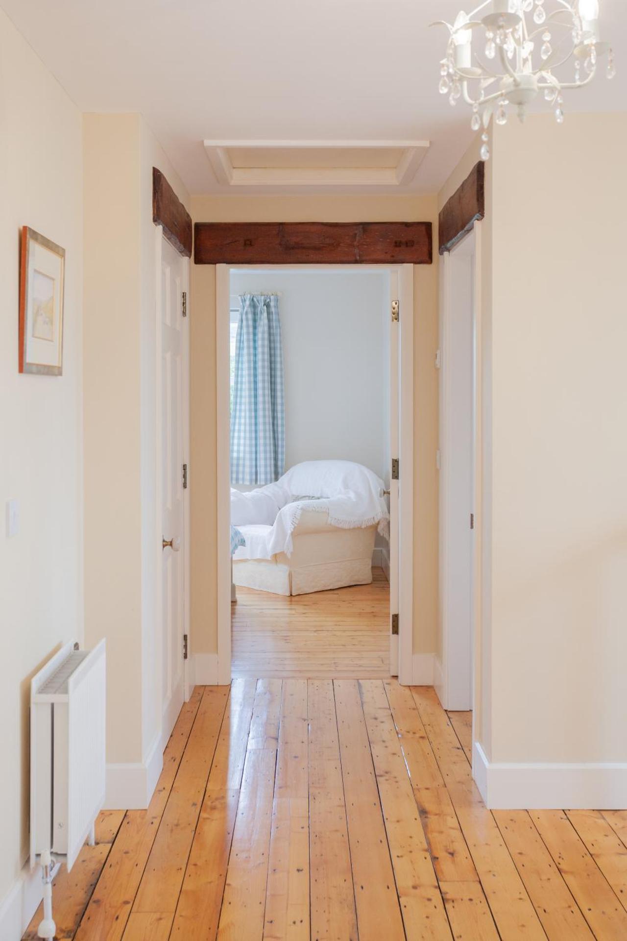 Beautiful mountain views & private hot tub