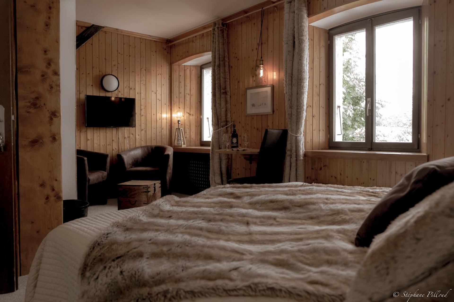 HOTEL de la Truite & SPA Le petit Nautilus