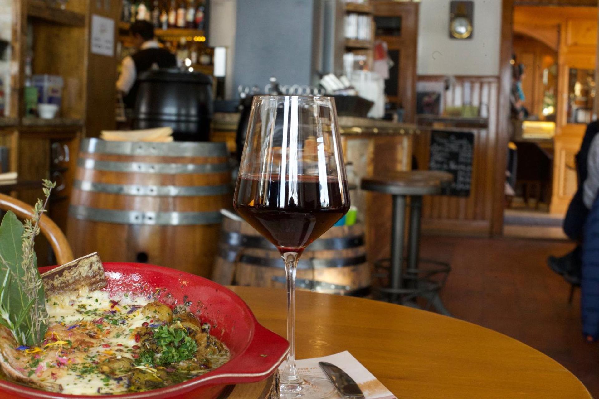 HOTEL de la Truite & SPA Le petit Nautilus