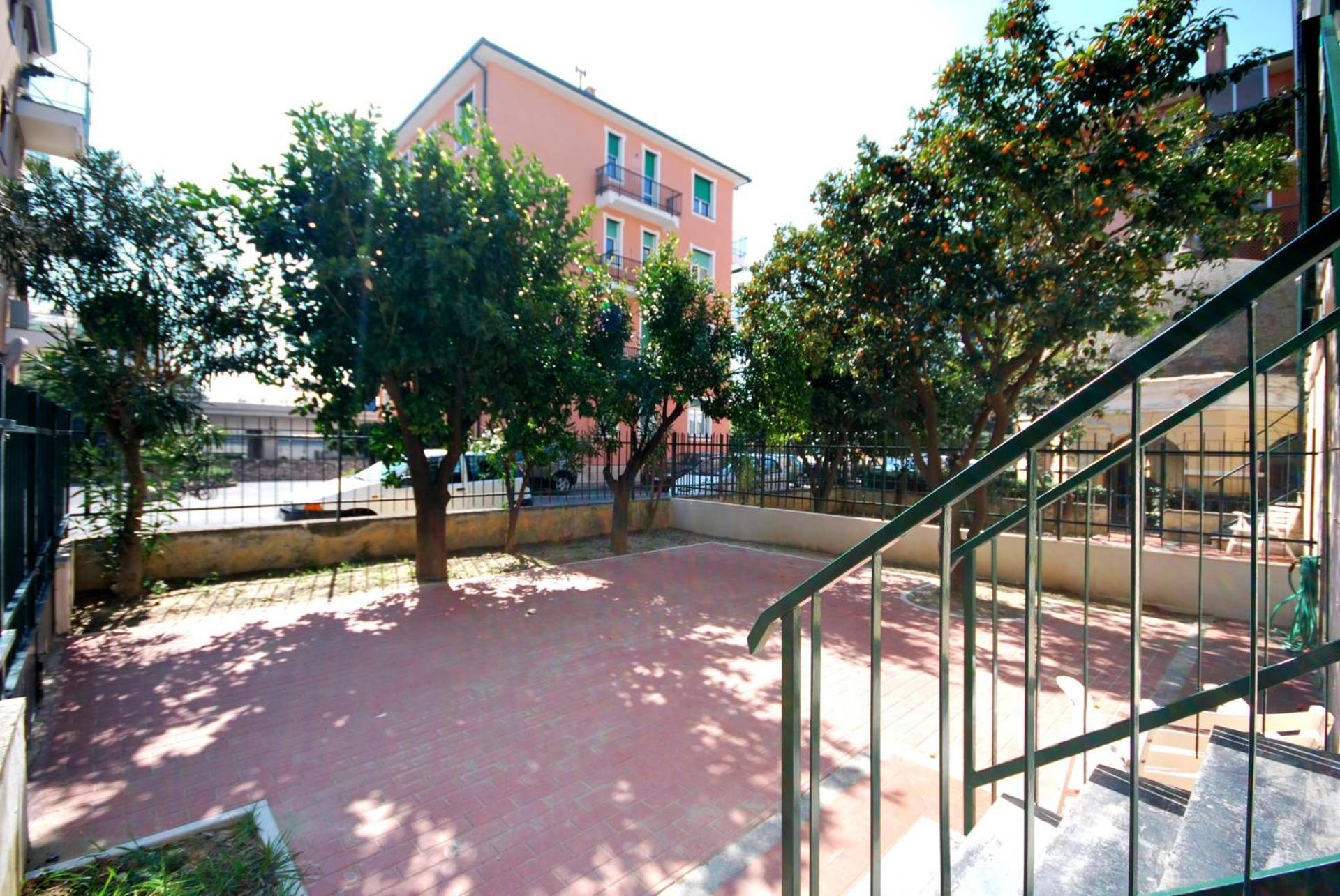 Appartamenti con giardino e posto auto per famiglie