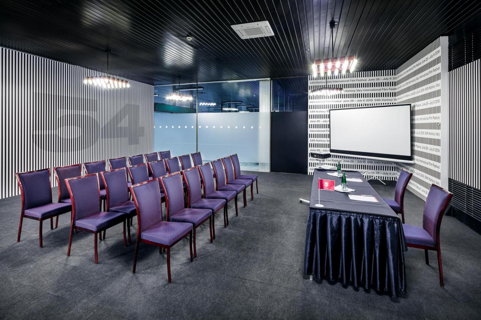 Meeting/conference room