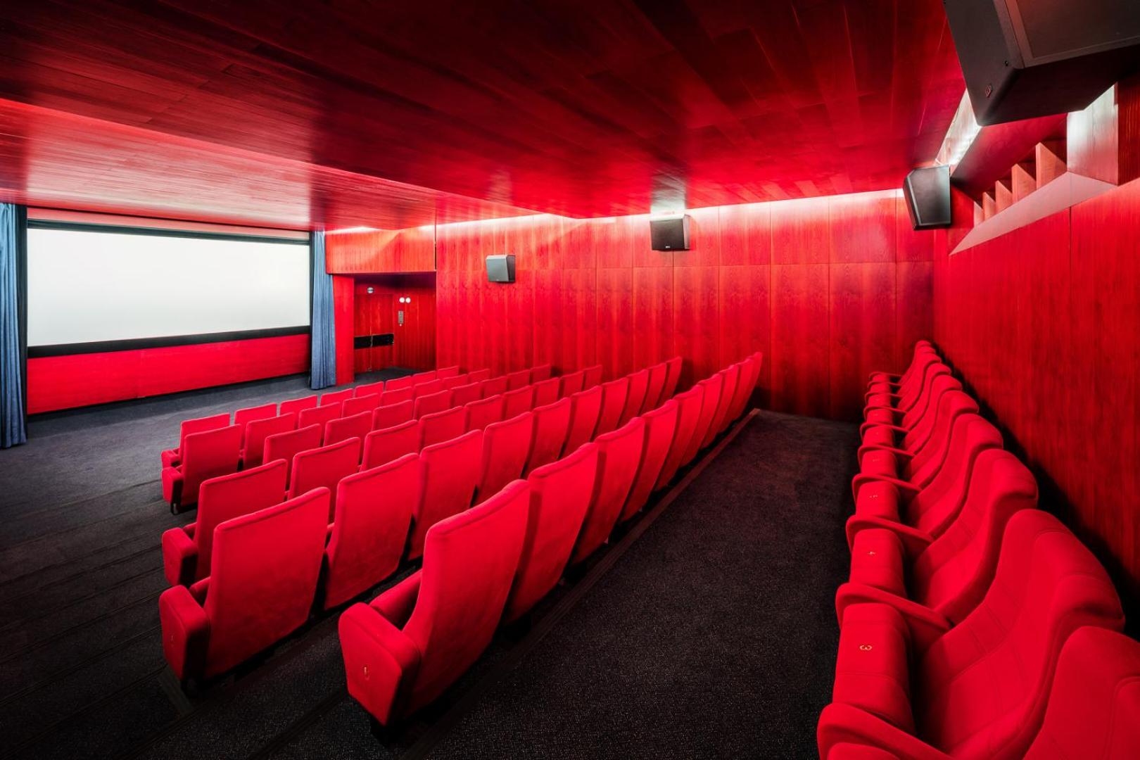 Meeting/conference room