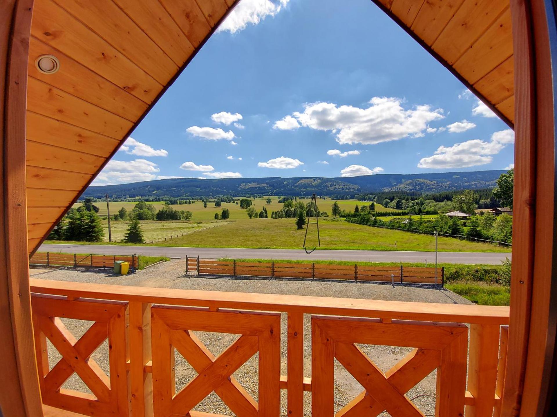 Osada Orlica klimatyczne domki z widokiem na góry i termalnym SPA sauna jacuzzi 4 km od Zieleniec Ski Arena
