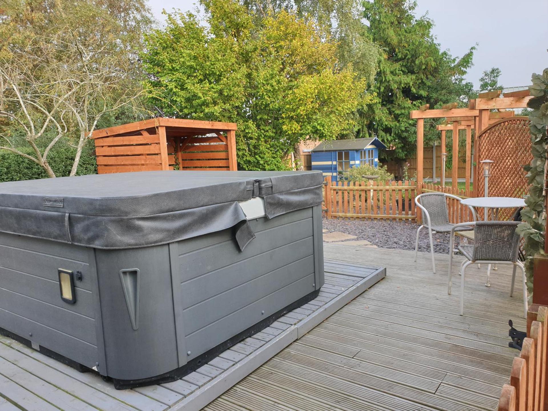 Ruth's Rest Country Retreat with private Hot Tub