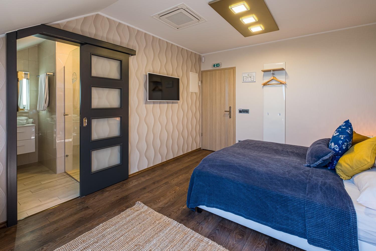 Double Room with Lake View