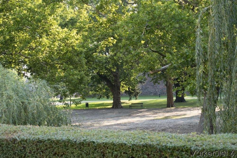 Várkerület 6 Apartman