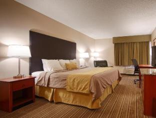 Suite with Two King Beds, Sofa Bed and Sitting Area - Non-Smoking