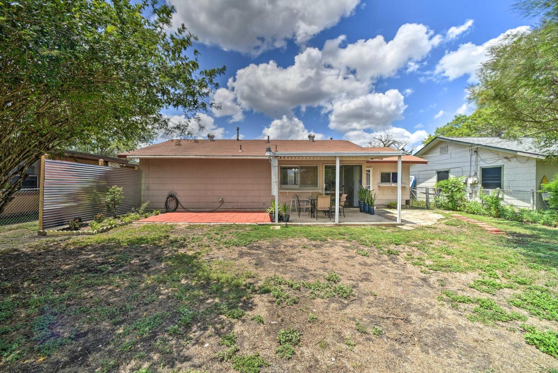 Cozy San Antonio Family Home 3 Mi to Lackland AFB