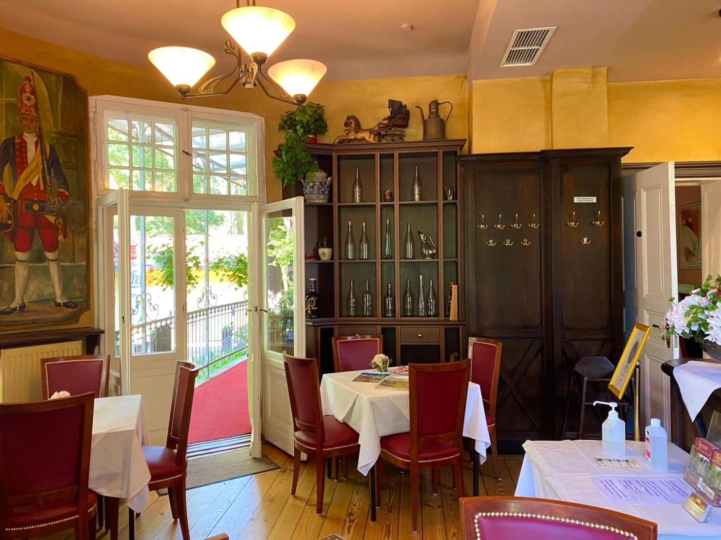 Restaurant/places to eat