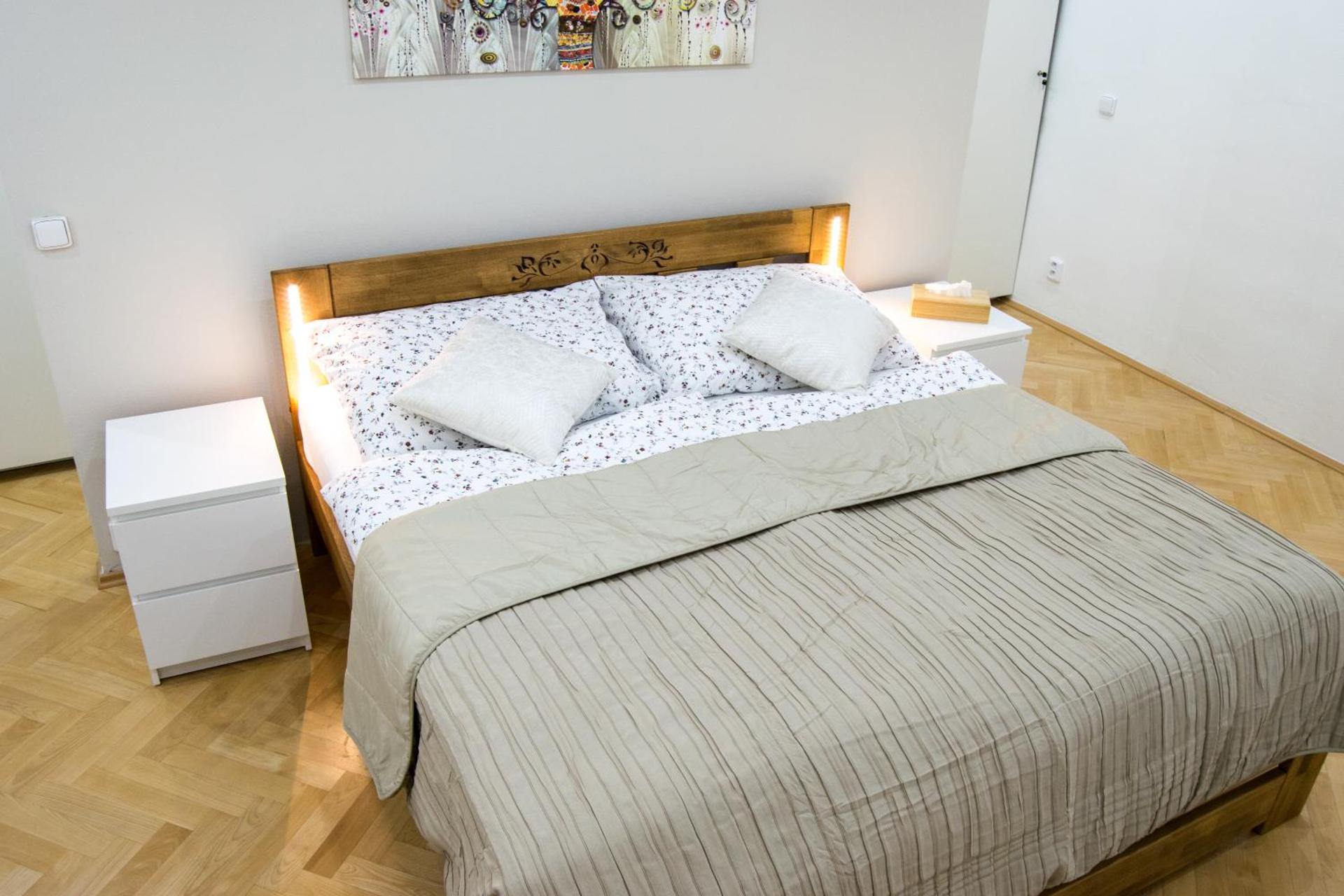 Apartment in downtown