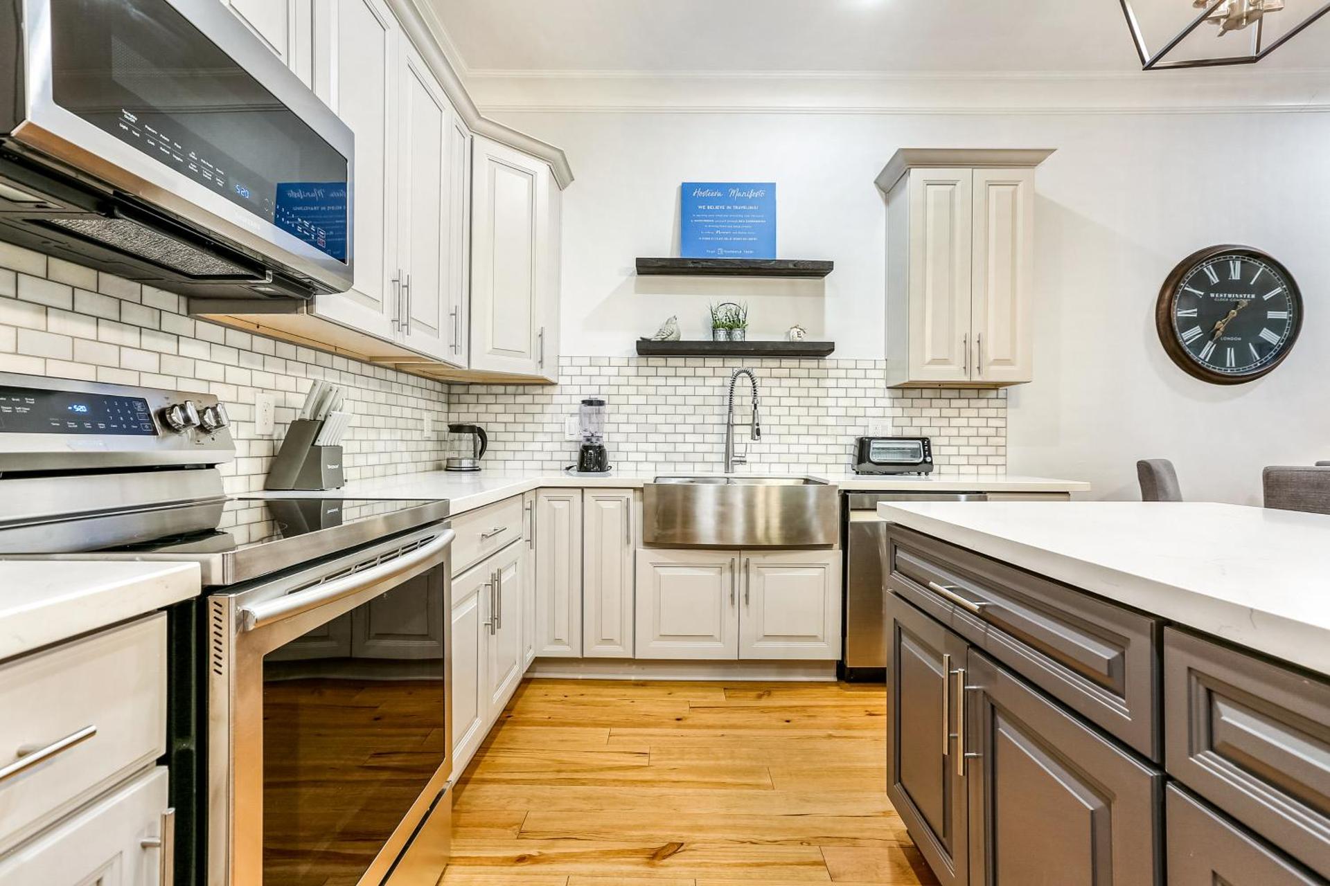 Kitchen or kitchenette