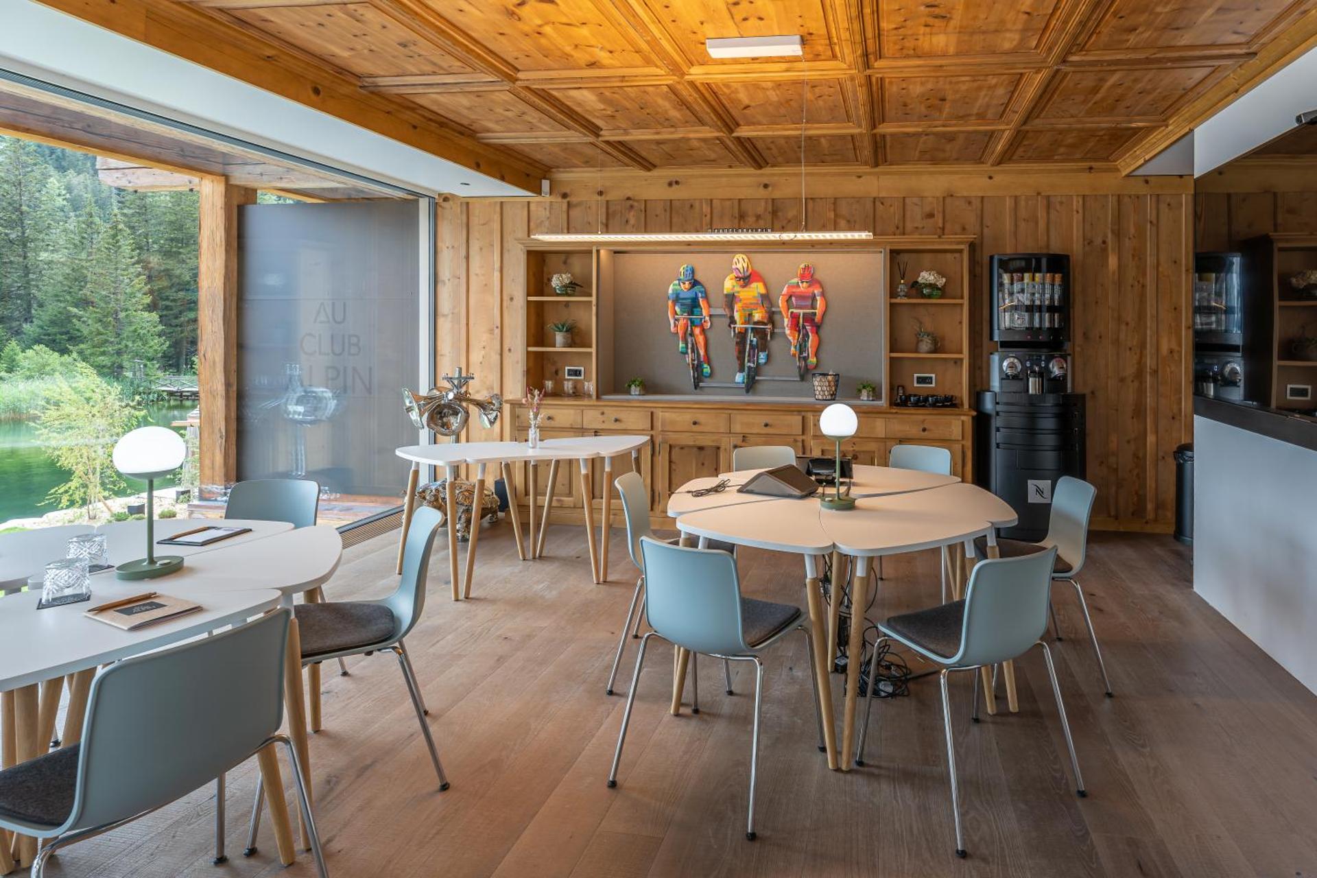 Meeting/conference room