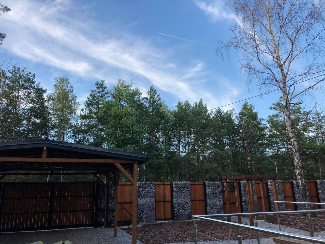 Luksusowy Apartament pod Lasem, Otwock -Shared garden, sauna, wood hot tub! Hot tub seasonal!