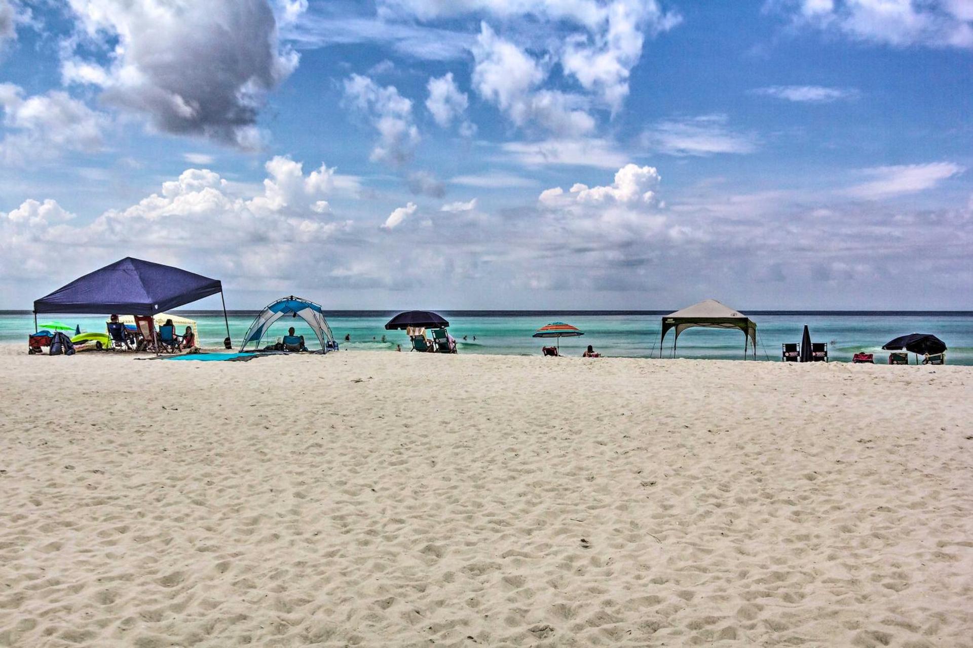 Pinnacle Port Getaway with Ocean View and Pool Access!