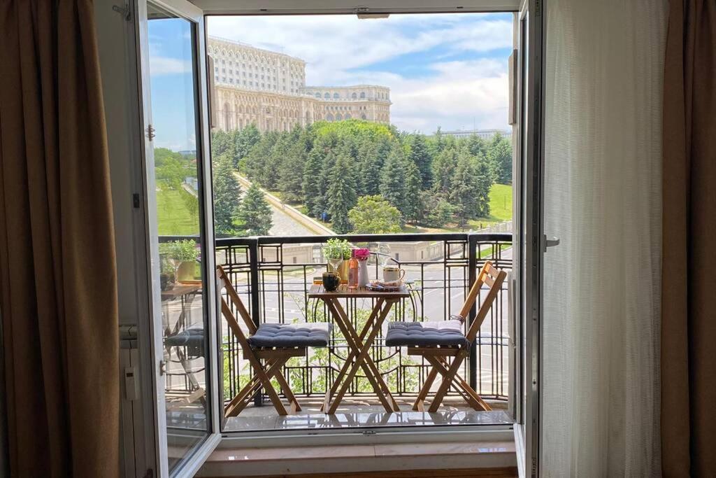 New Luxury Flat in front of the Parliament at Unirii