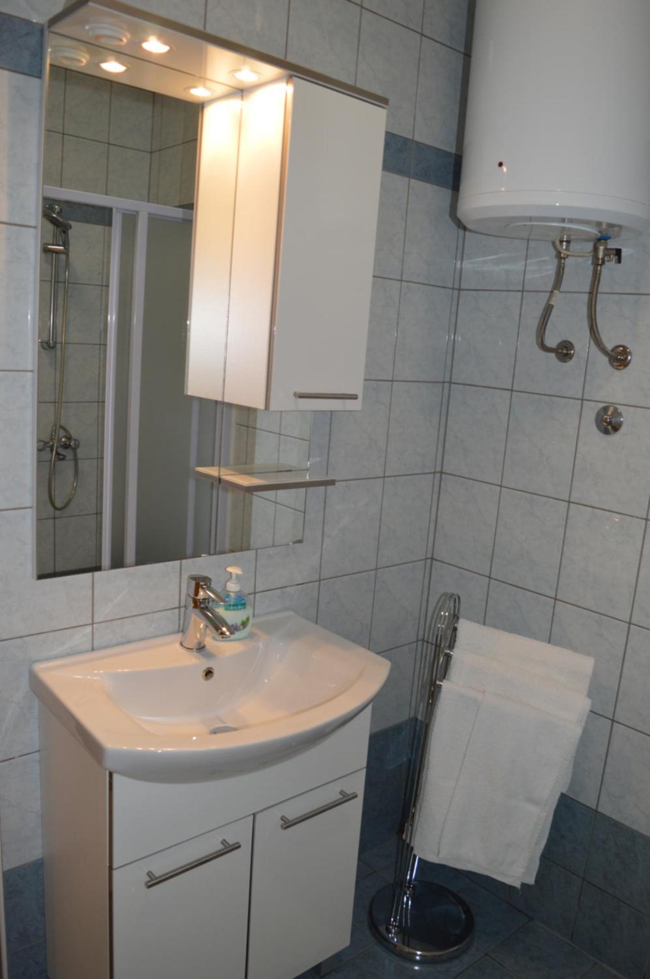 Rooms & Apartments Kvasić