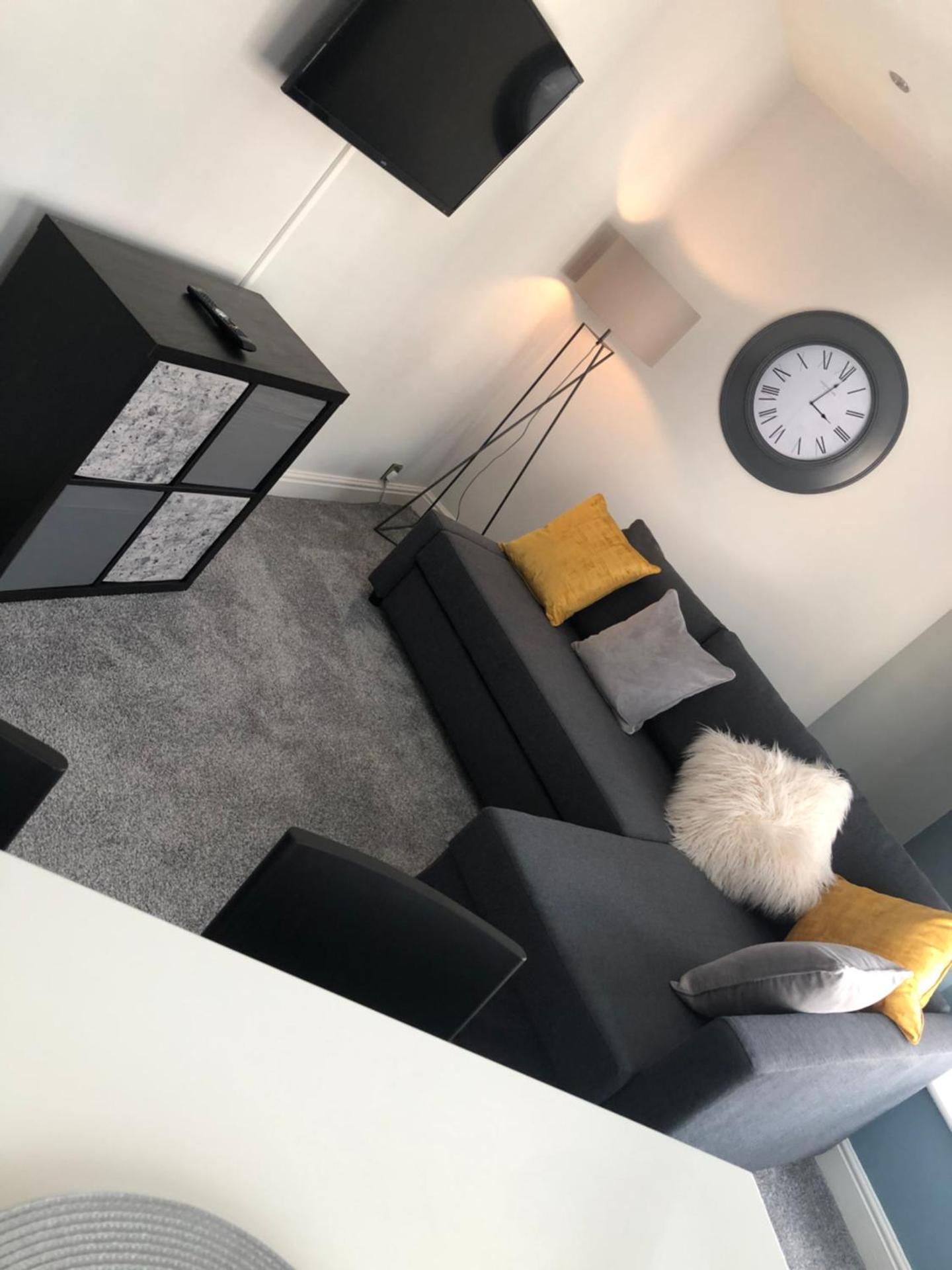 Castle-view apartments, flat two