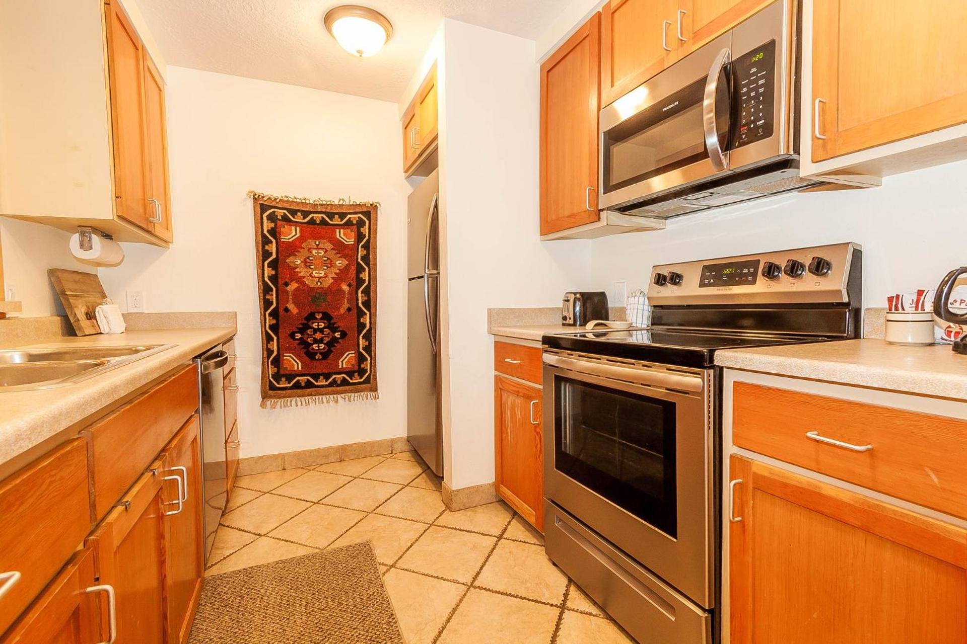 Kitchen or kitchenette