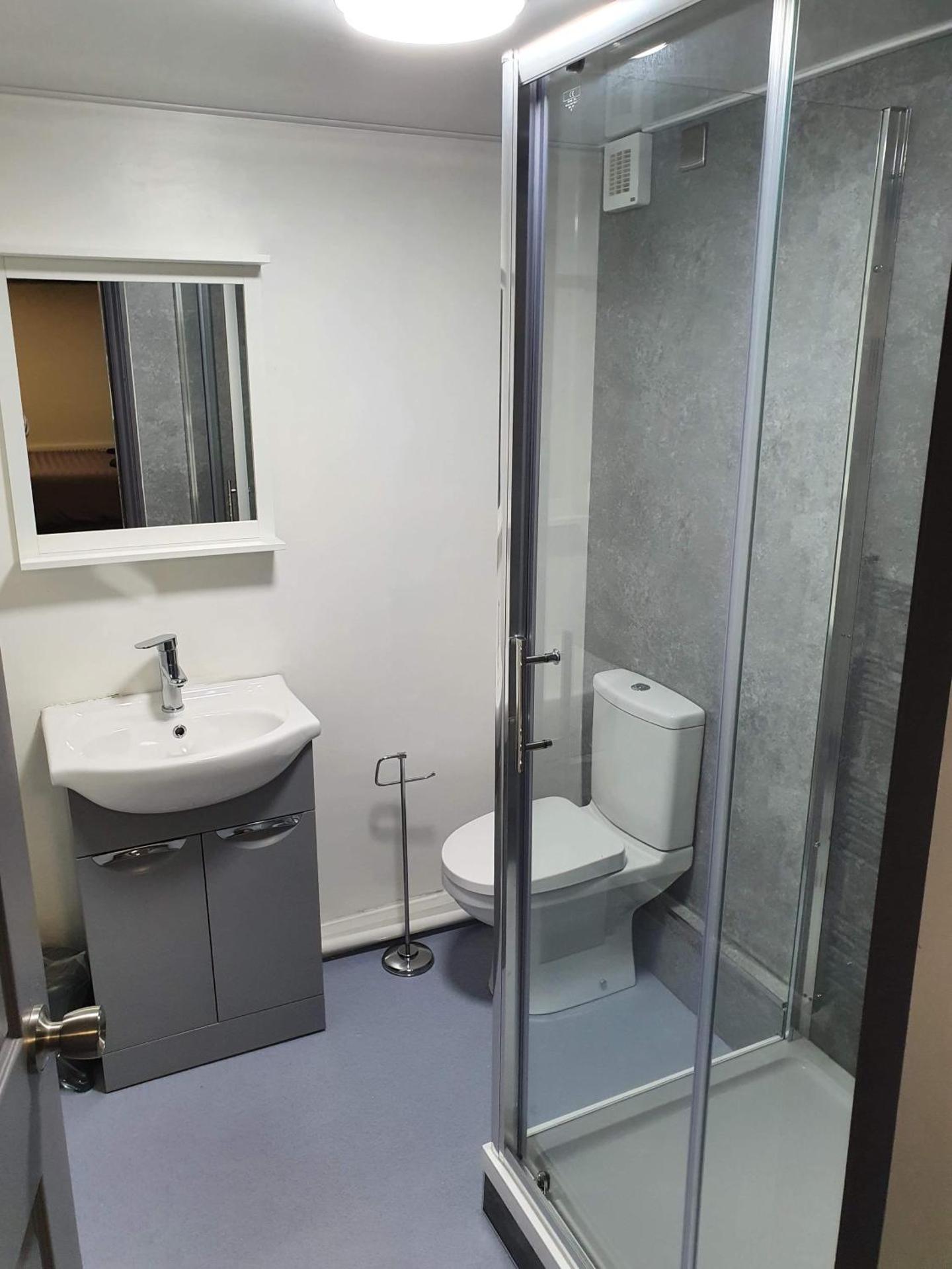 Red Lion Rooms - Self Check In