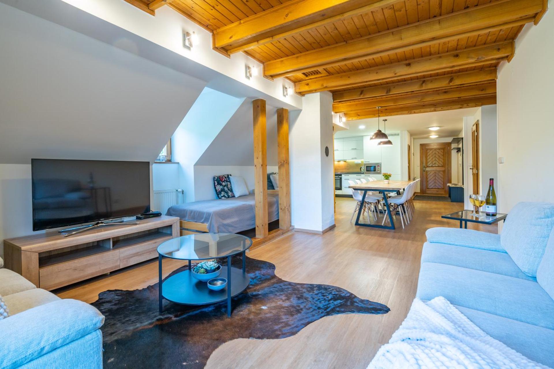 Communal lounge/ TV room