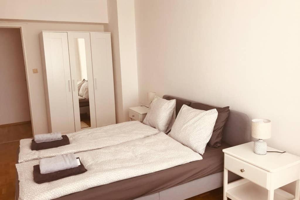 Mitten im Achten. Zentrale Wohnung in Wien