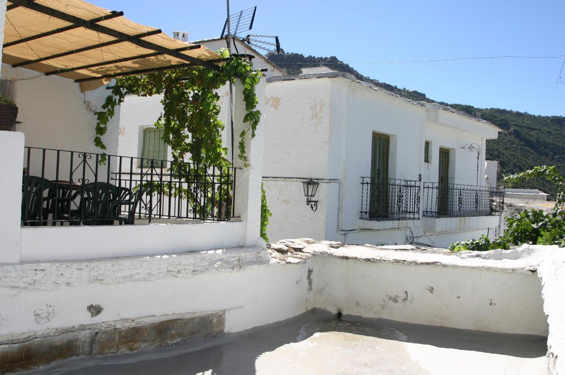Apartamentos y Casas Rurales Las Terrazas de la Alpujarra