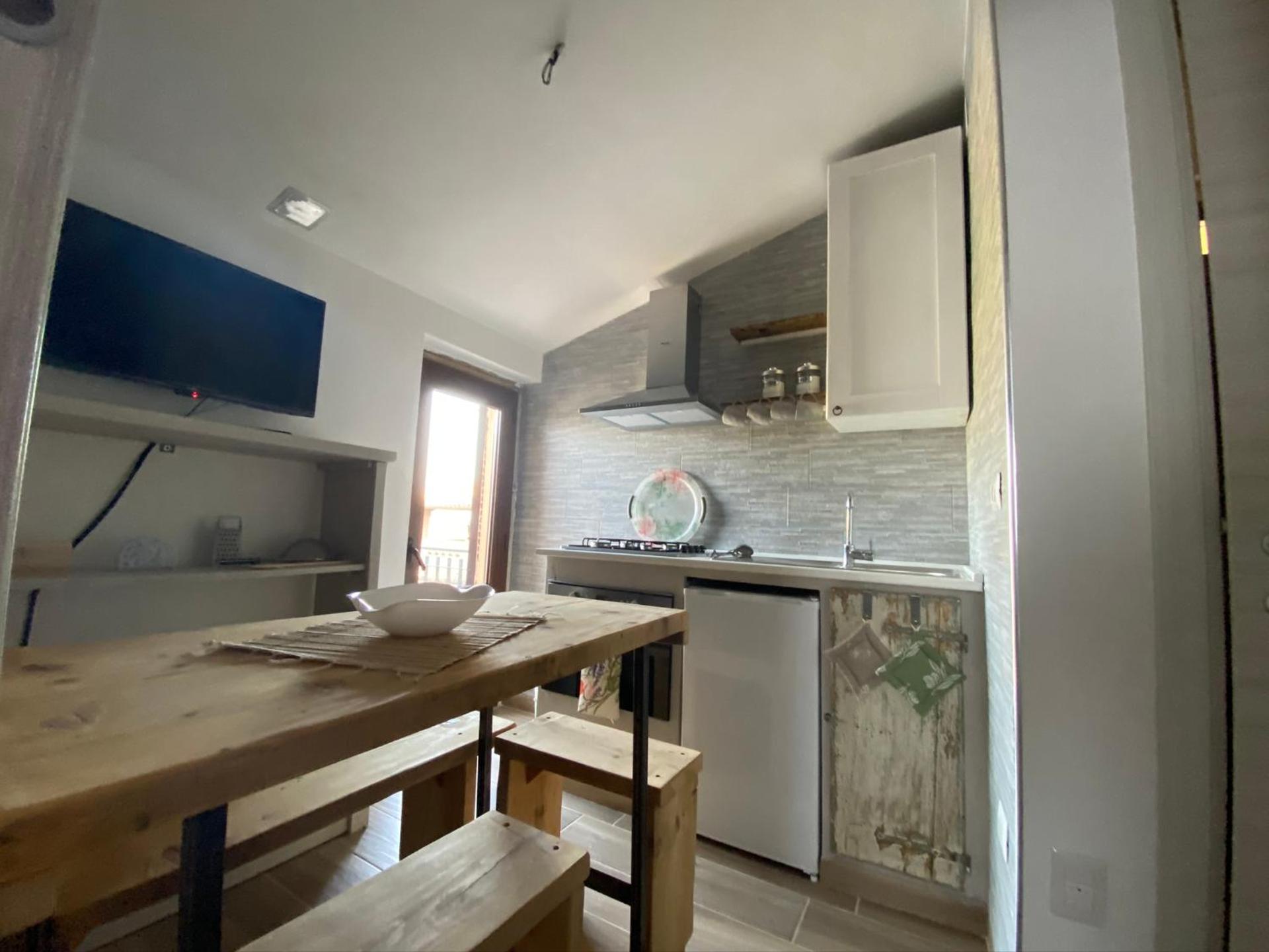 Kitchen or kitchenette