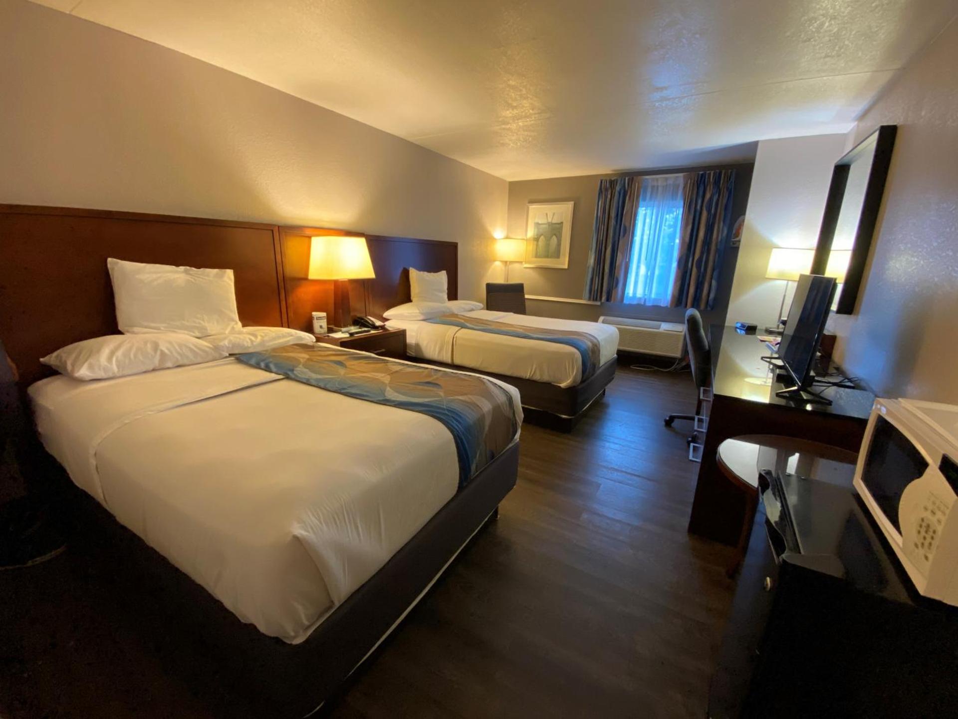 Double Room with Two Double Beds - Non-Smoking