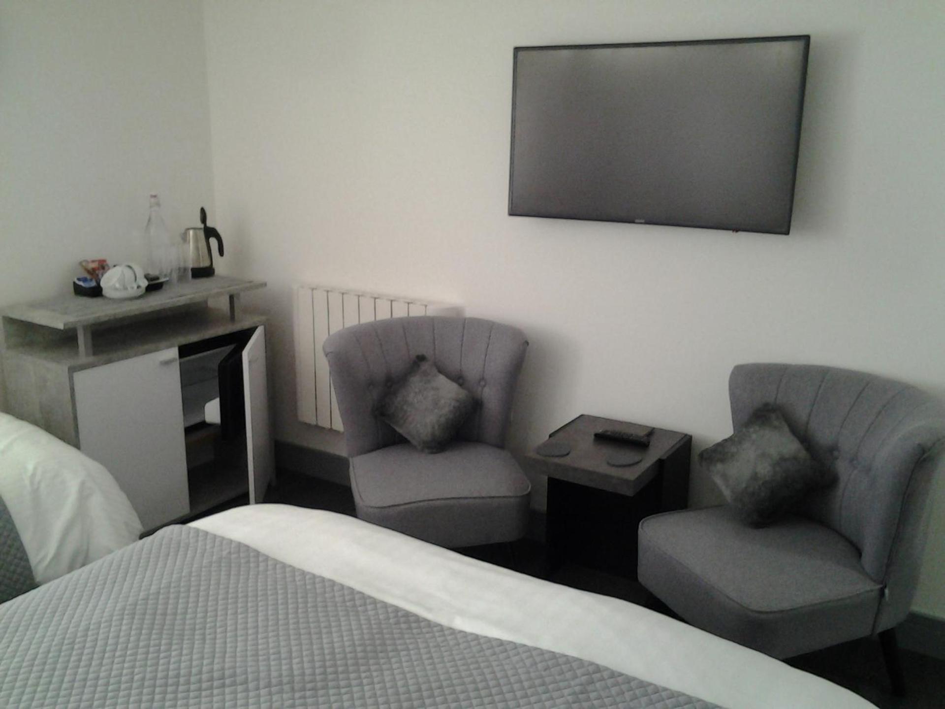 Lady Charlotte Guest rooms triple rooms