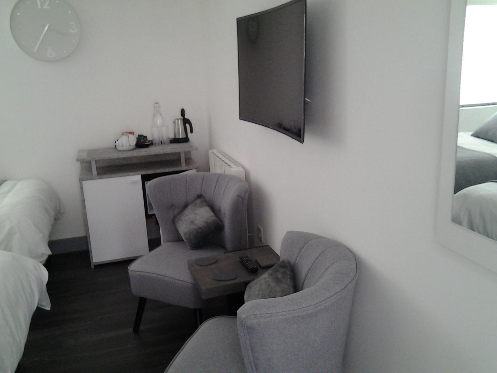 Lady Charlotte Guest rooms triple rooms