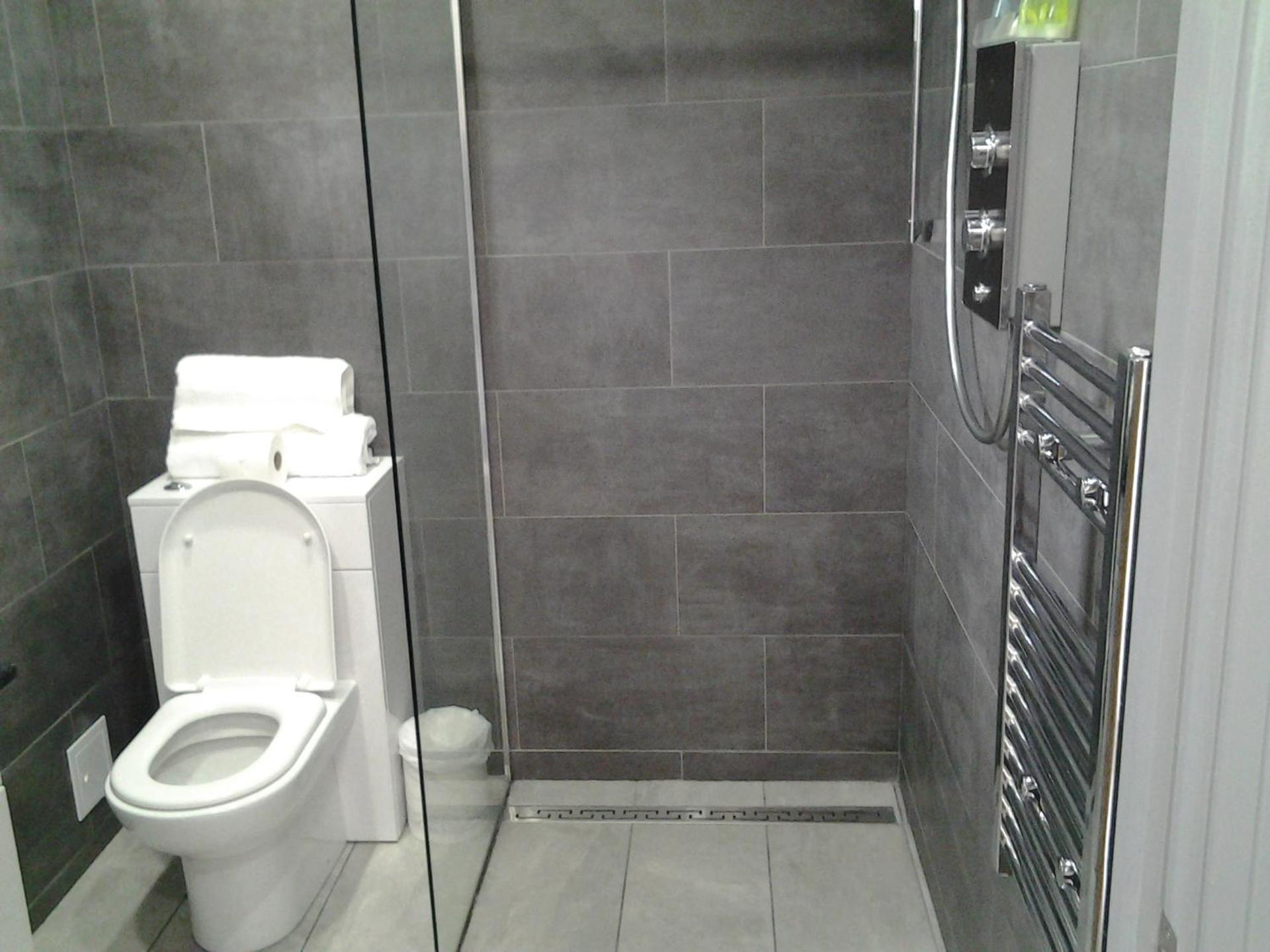 Lady Charlotte Guest rooms triple rooms