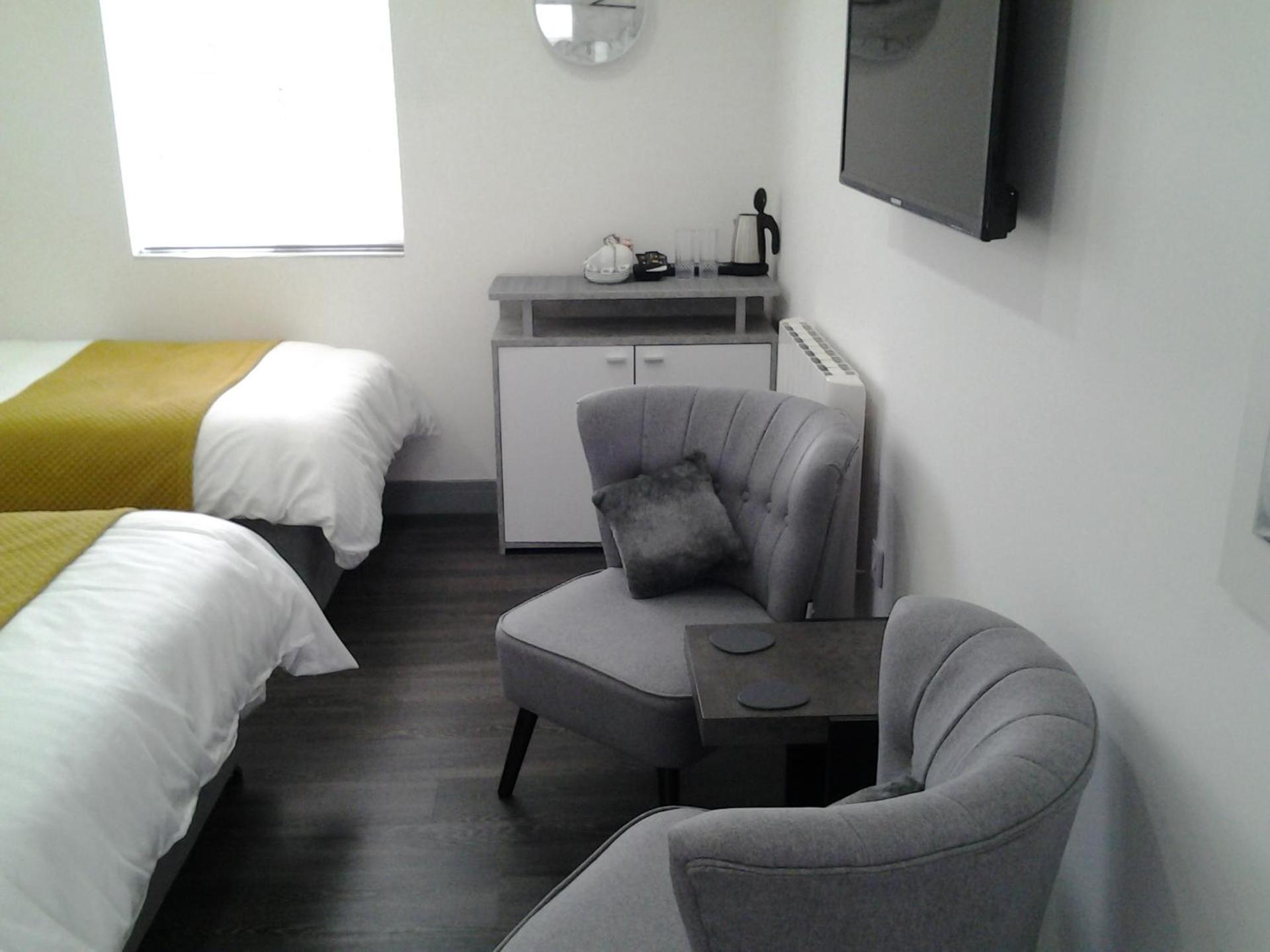 Lady Charlotte Guest rooms triple rooms