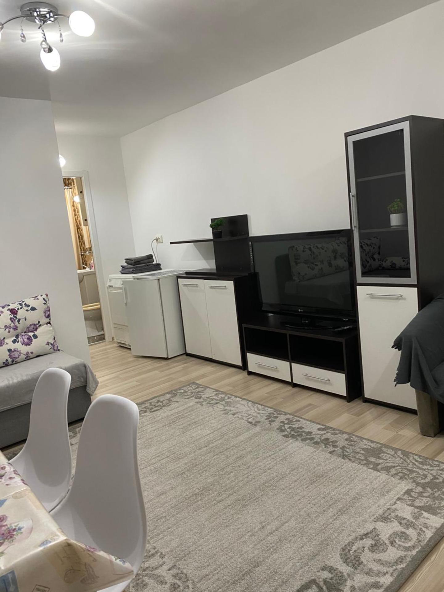 5 Residence Apartment