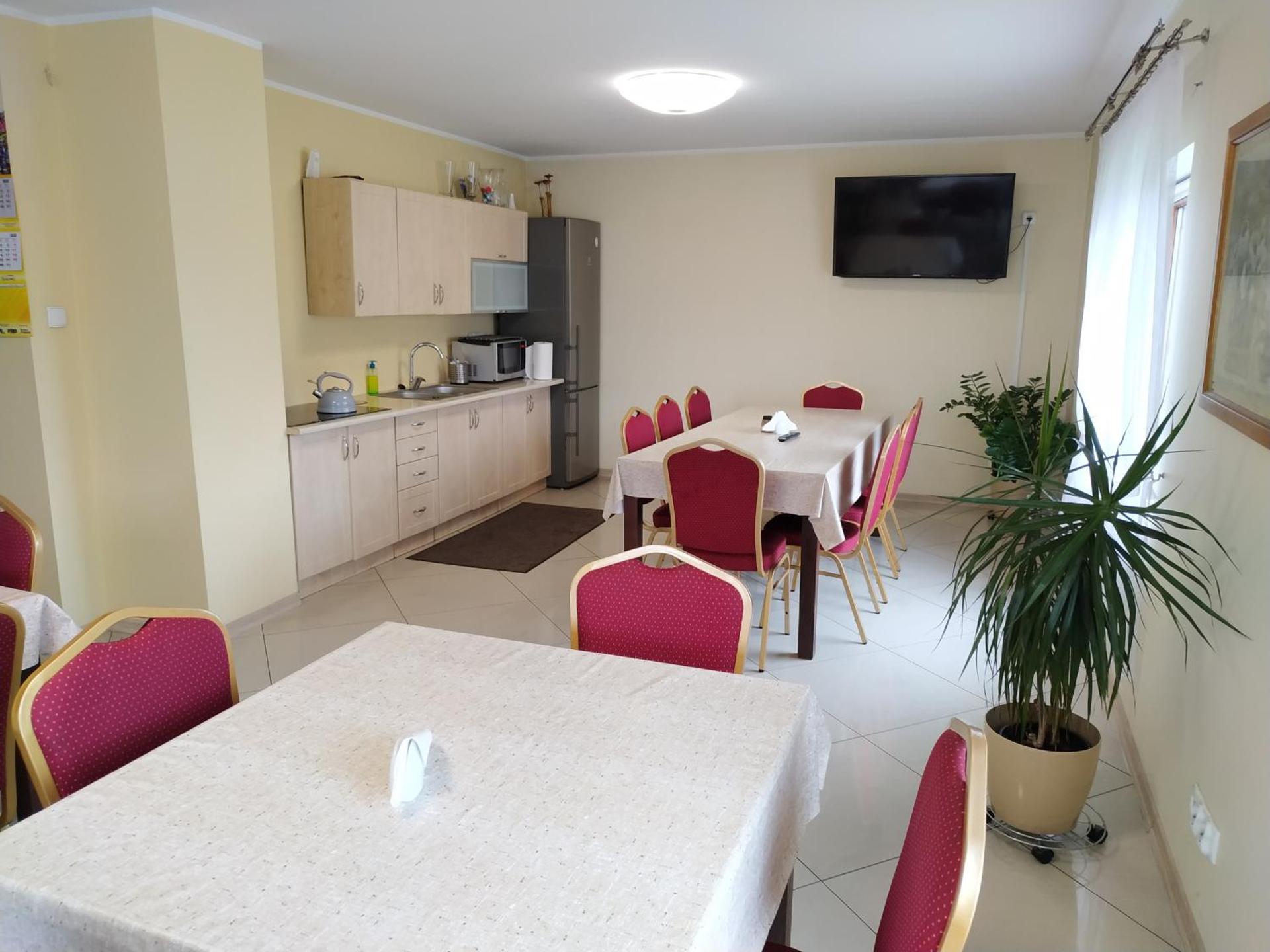 Gościniec w ogrodzie