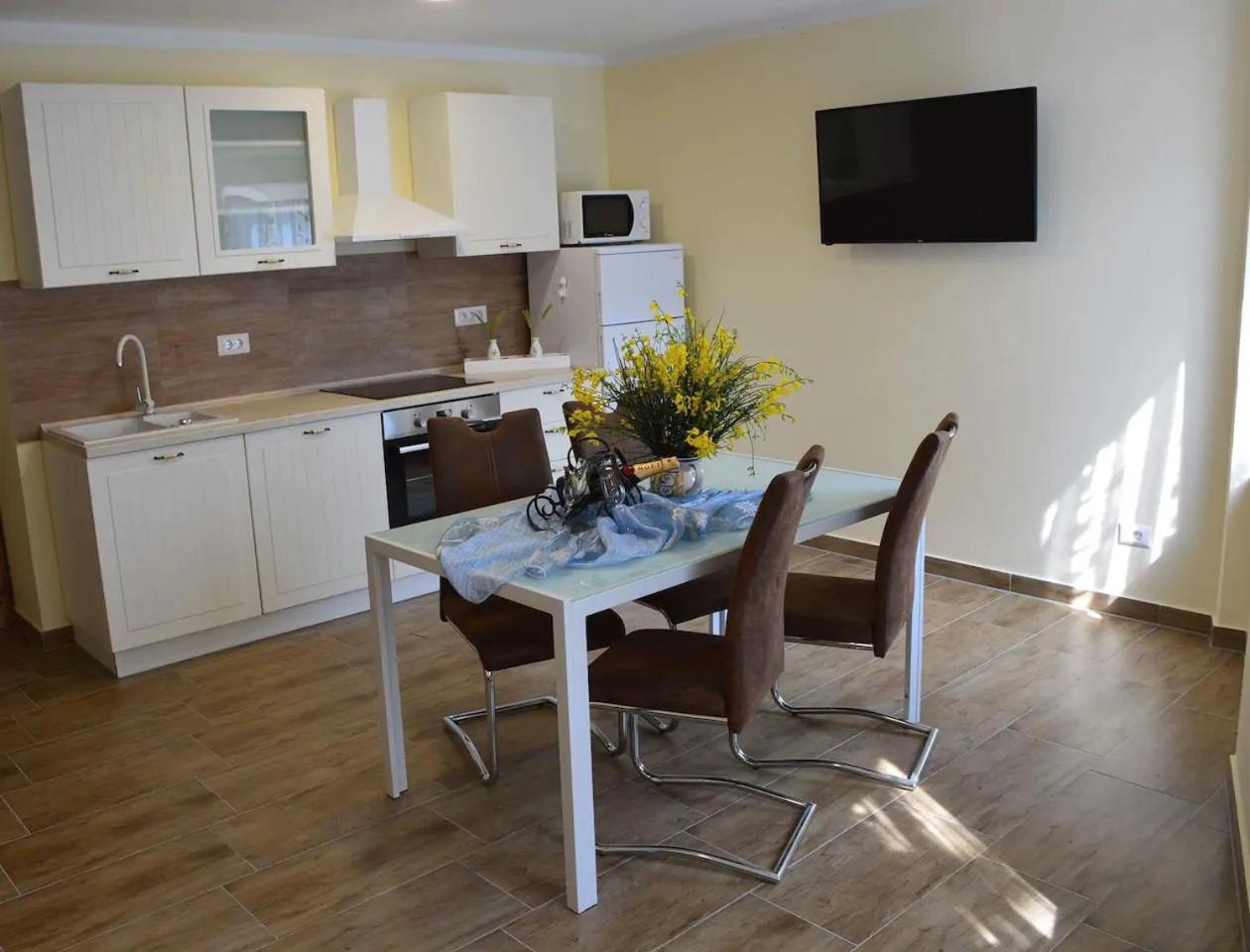 Old town apartment Popovic