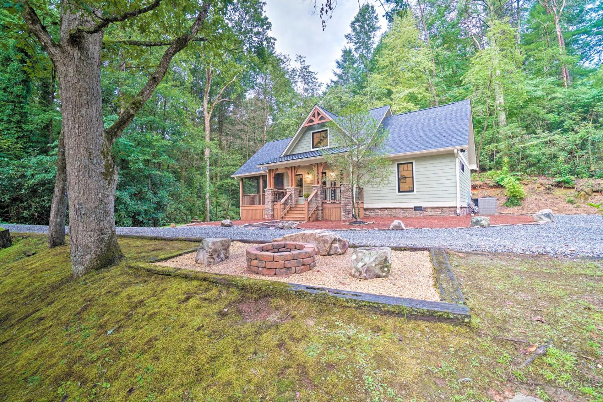 Hootenanny at Horton Creek Creekside Escape!