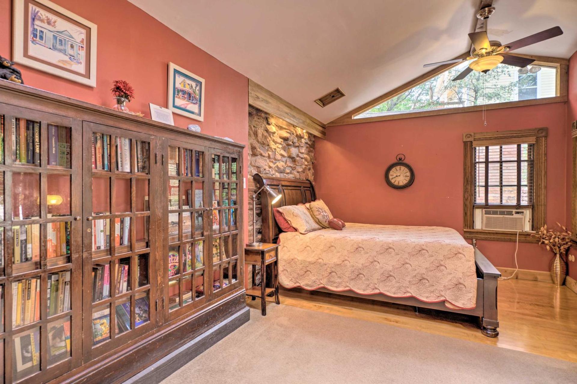 Historic Manitou Springs Victorian Walk Downtown!