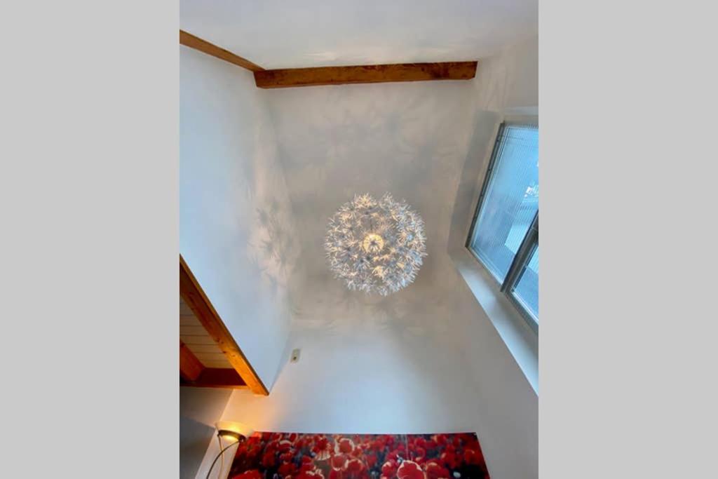 Oldschool, Dorfschule mit Whirlpool