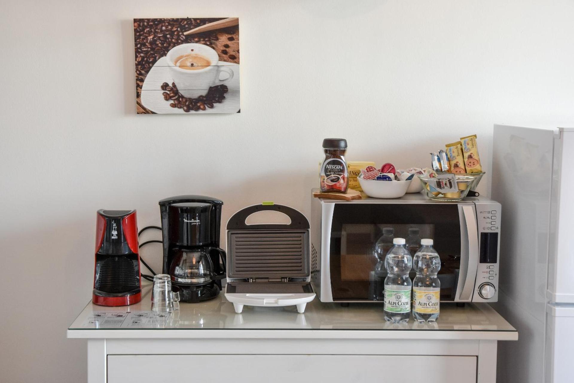 Coffee/tea facilities