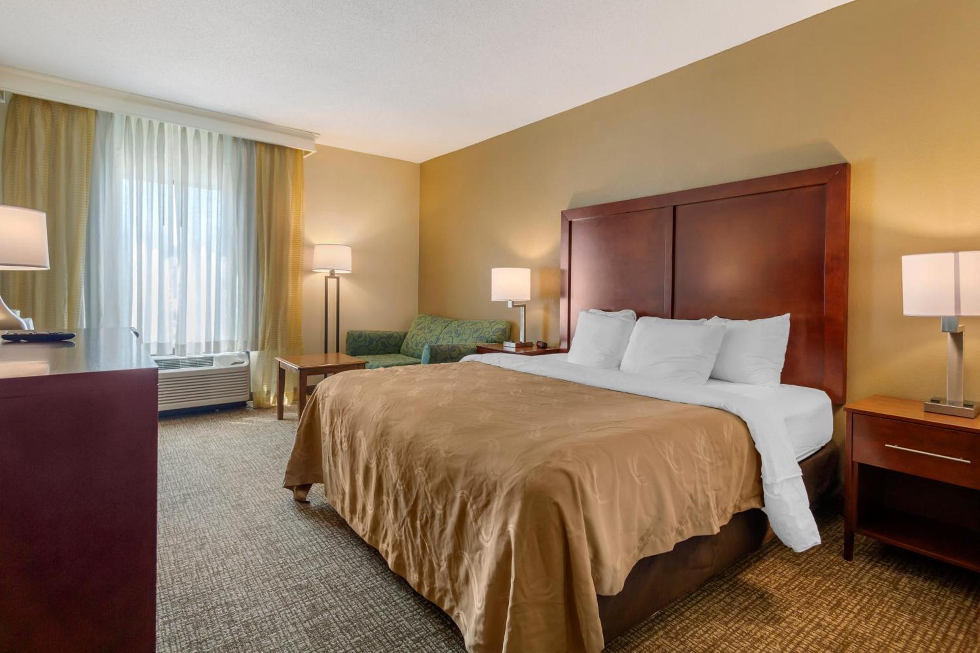 King Room - Accessible/Non-Smoking