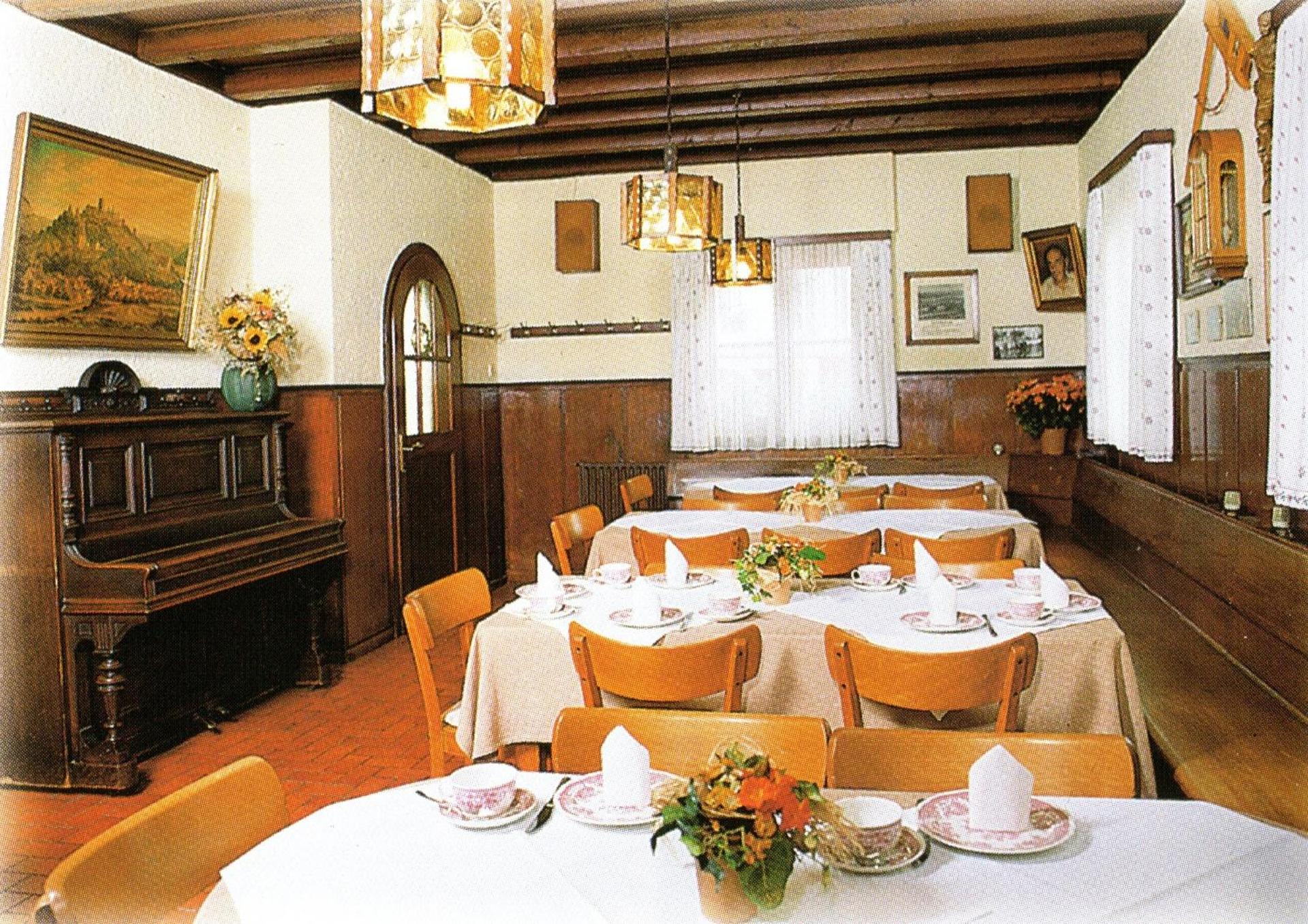 Restaurant/places to eat