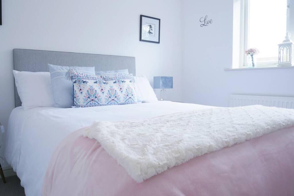 The Croft a lovely town house in the centre of Holt with free PARKING for two cars