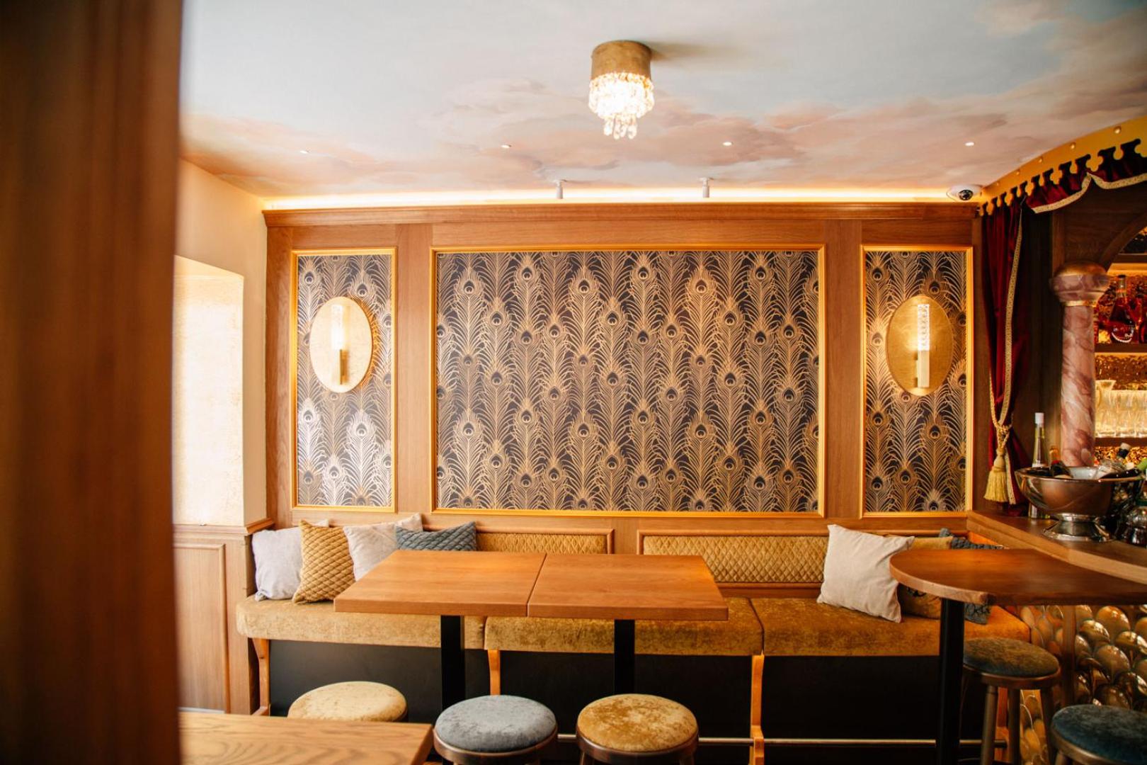 Restaurant/places to eat