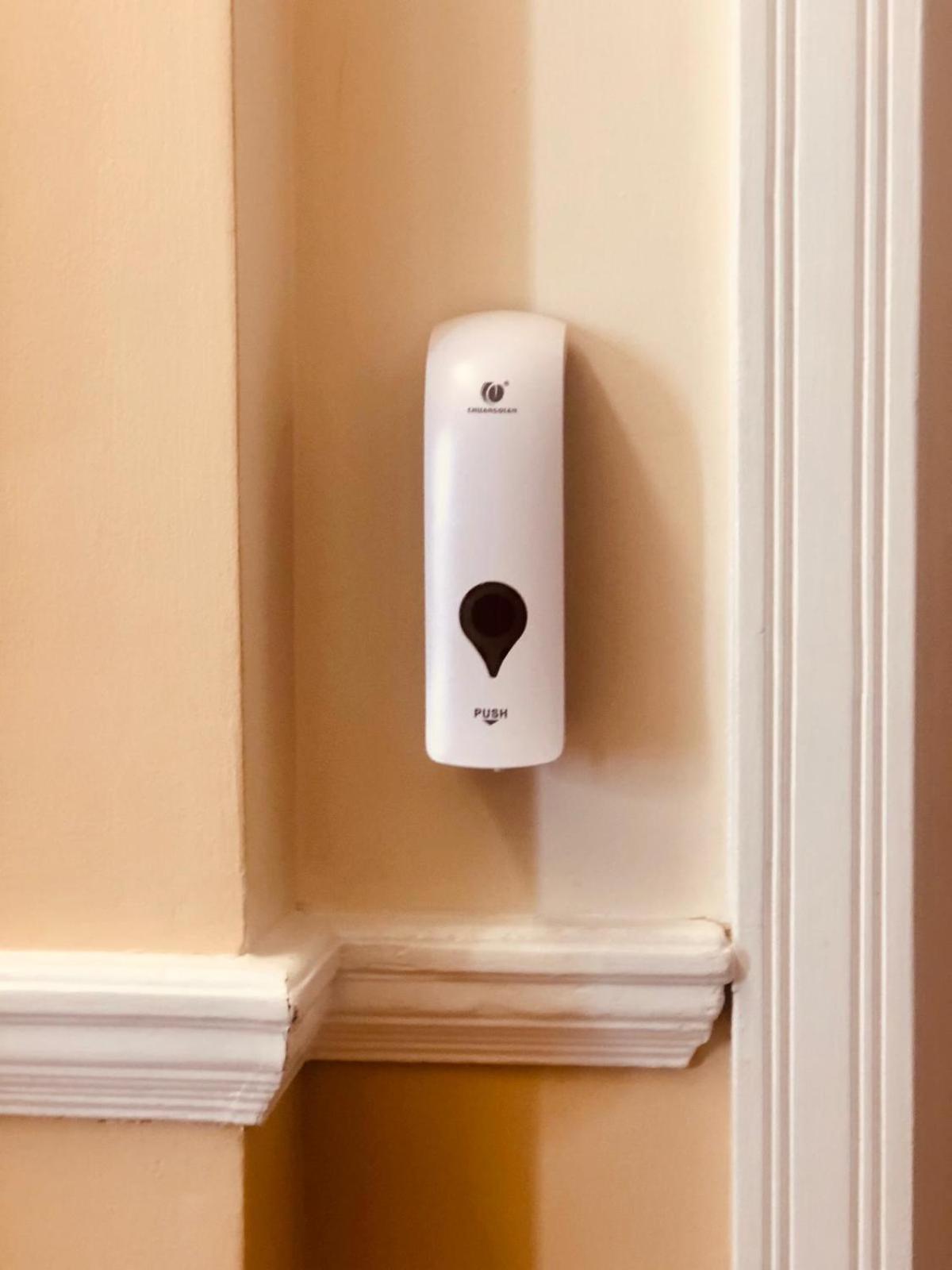 Communal lounge/ TV room