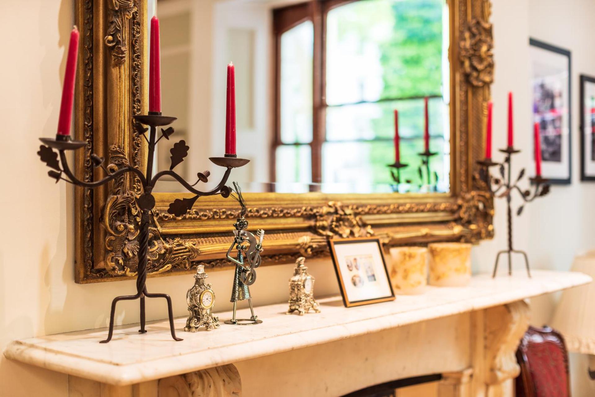 Communal lounge/ TV room