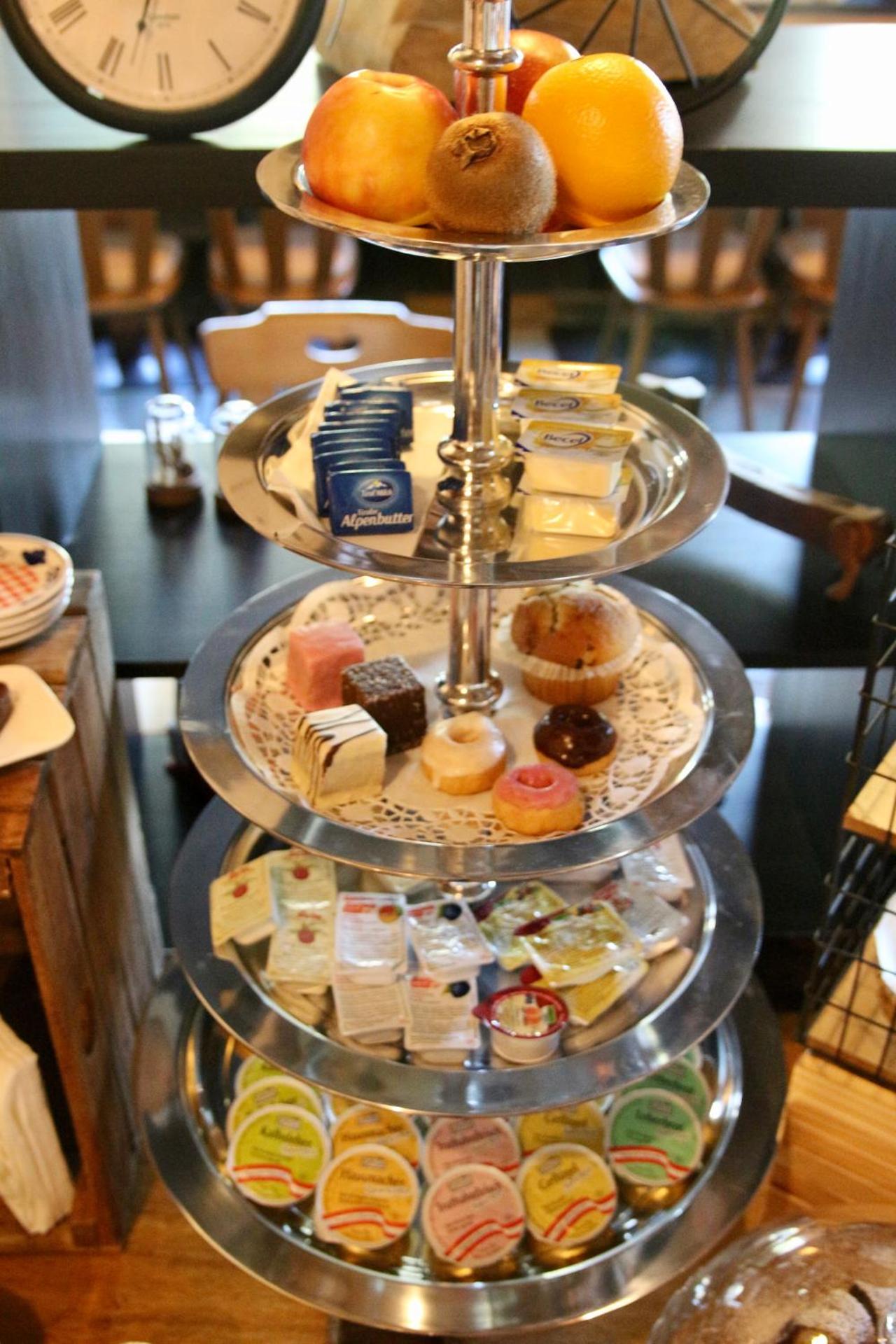 Restaurant/places to eat