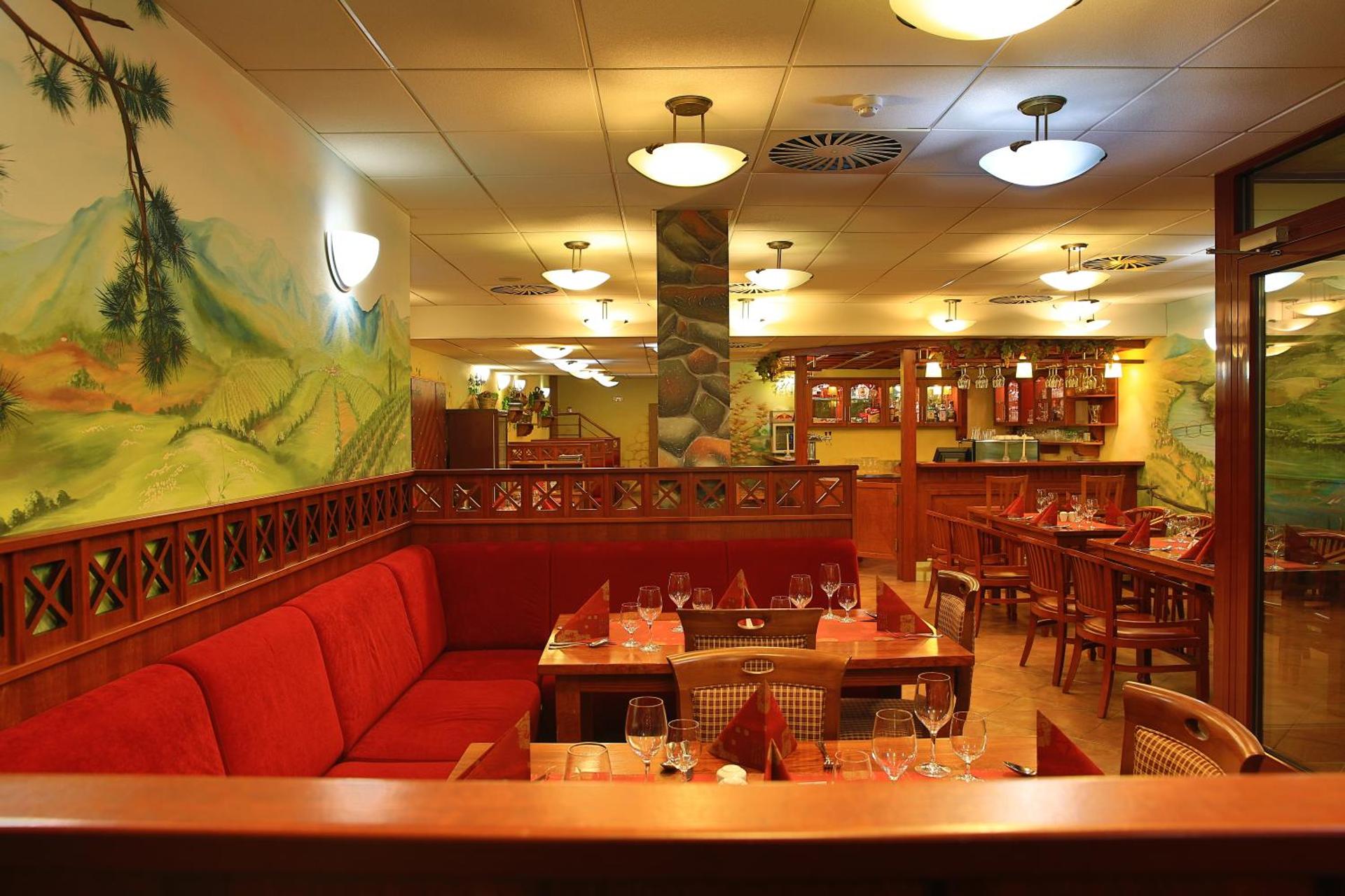 Restaurant/places to eat