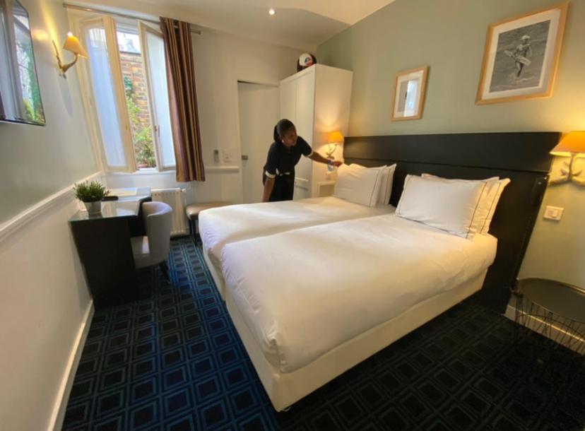 Photo of the whole room