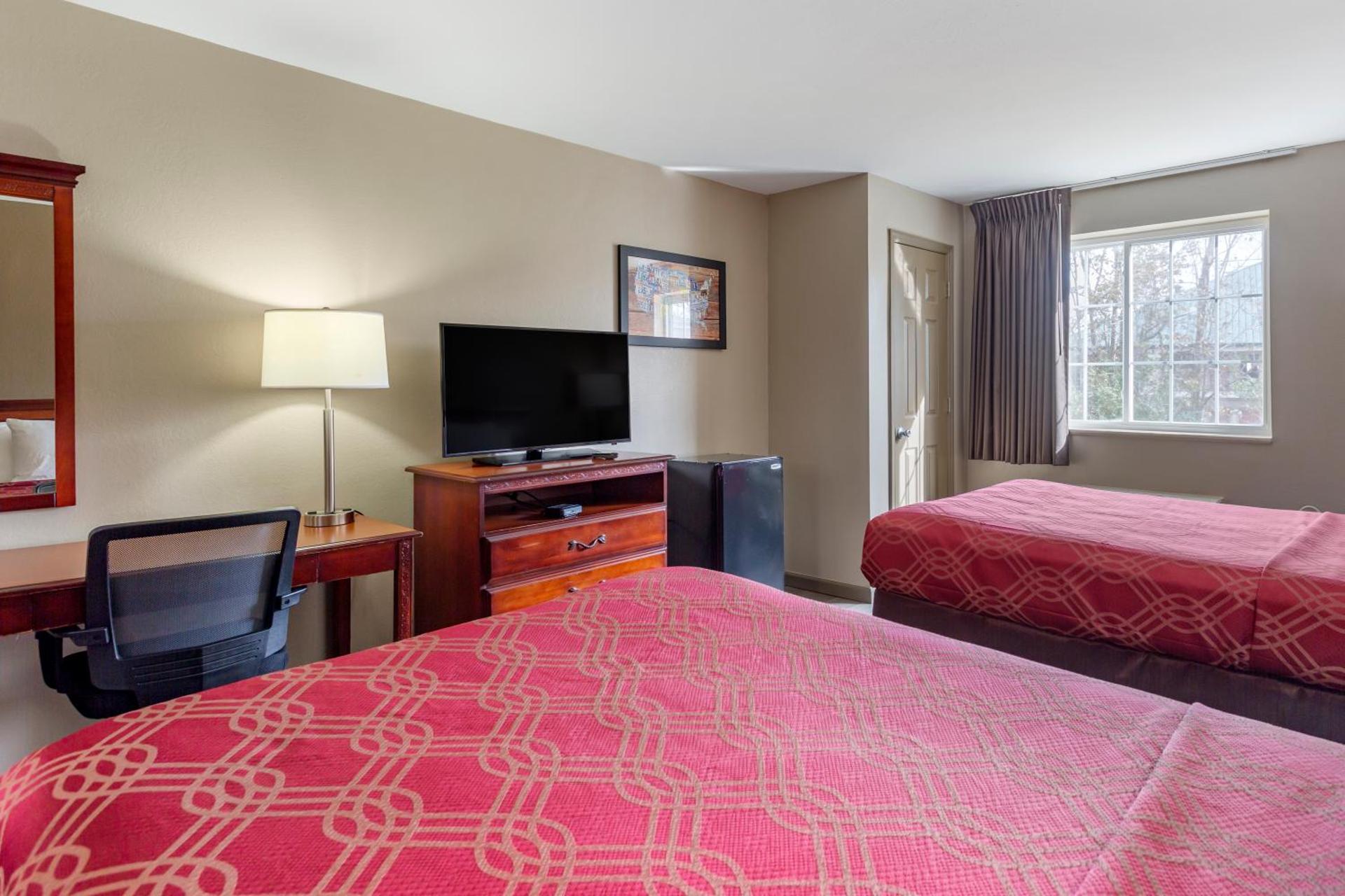 Standard Queen Room with Two Queen Beds- Non-Smoking