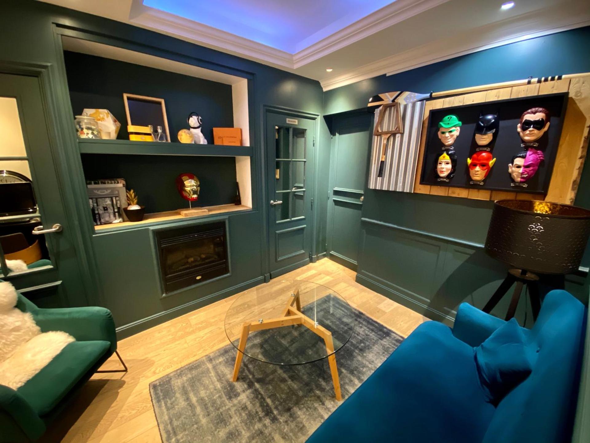 Communal lounge/ TV room